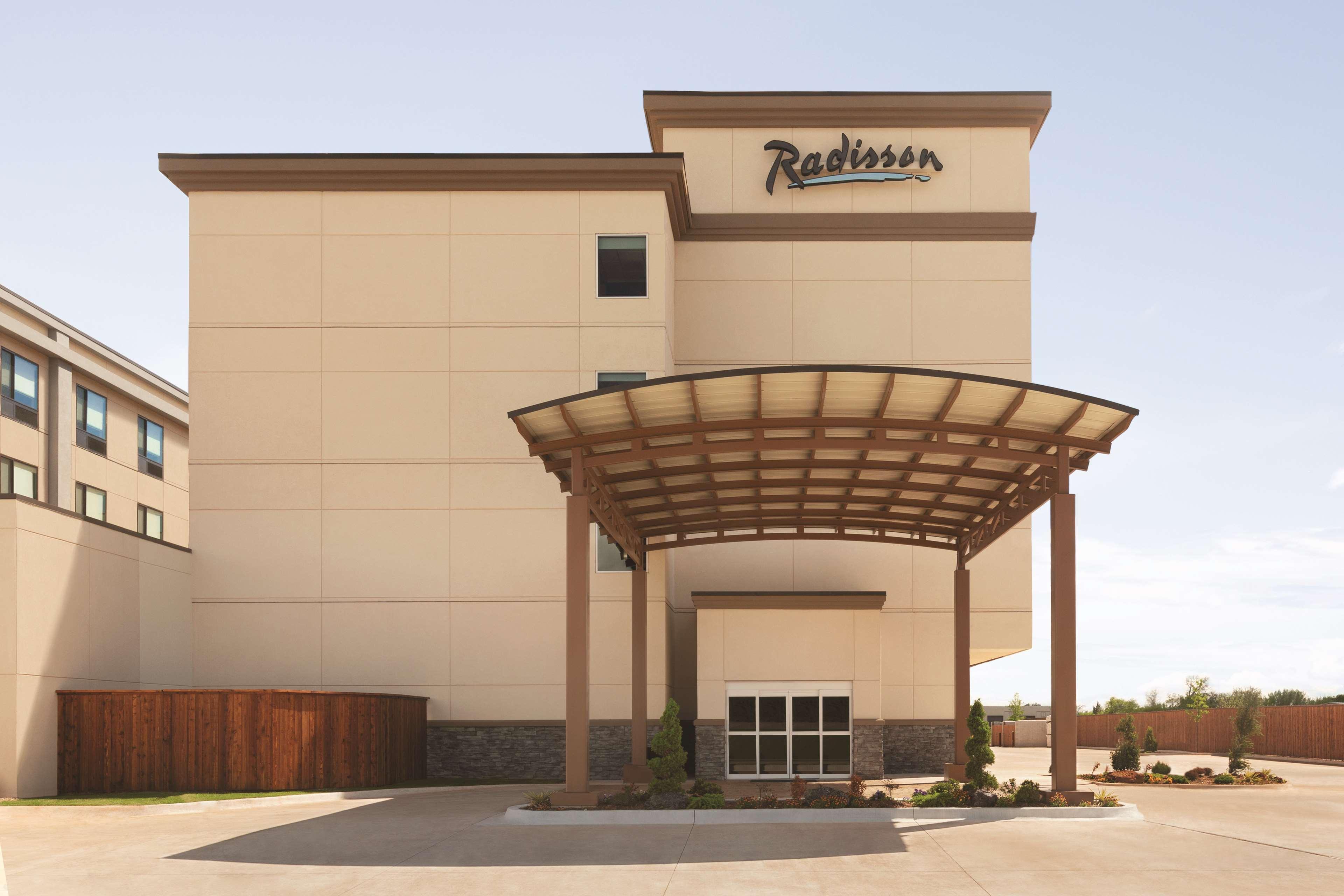 Radisson Airport