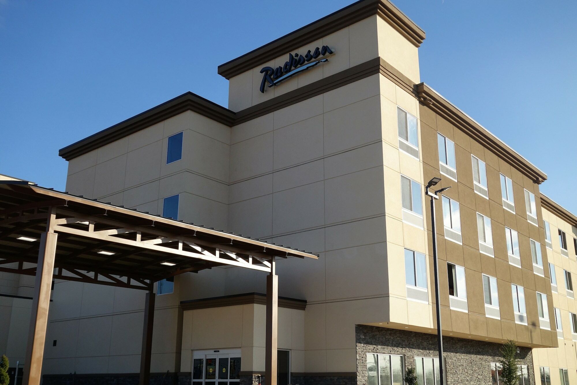 Radisson Airport