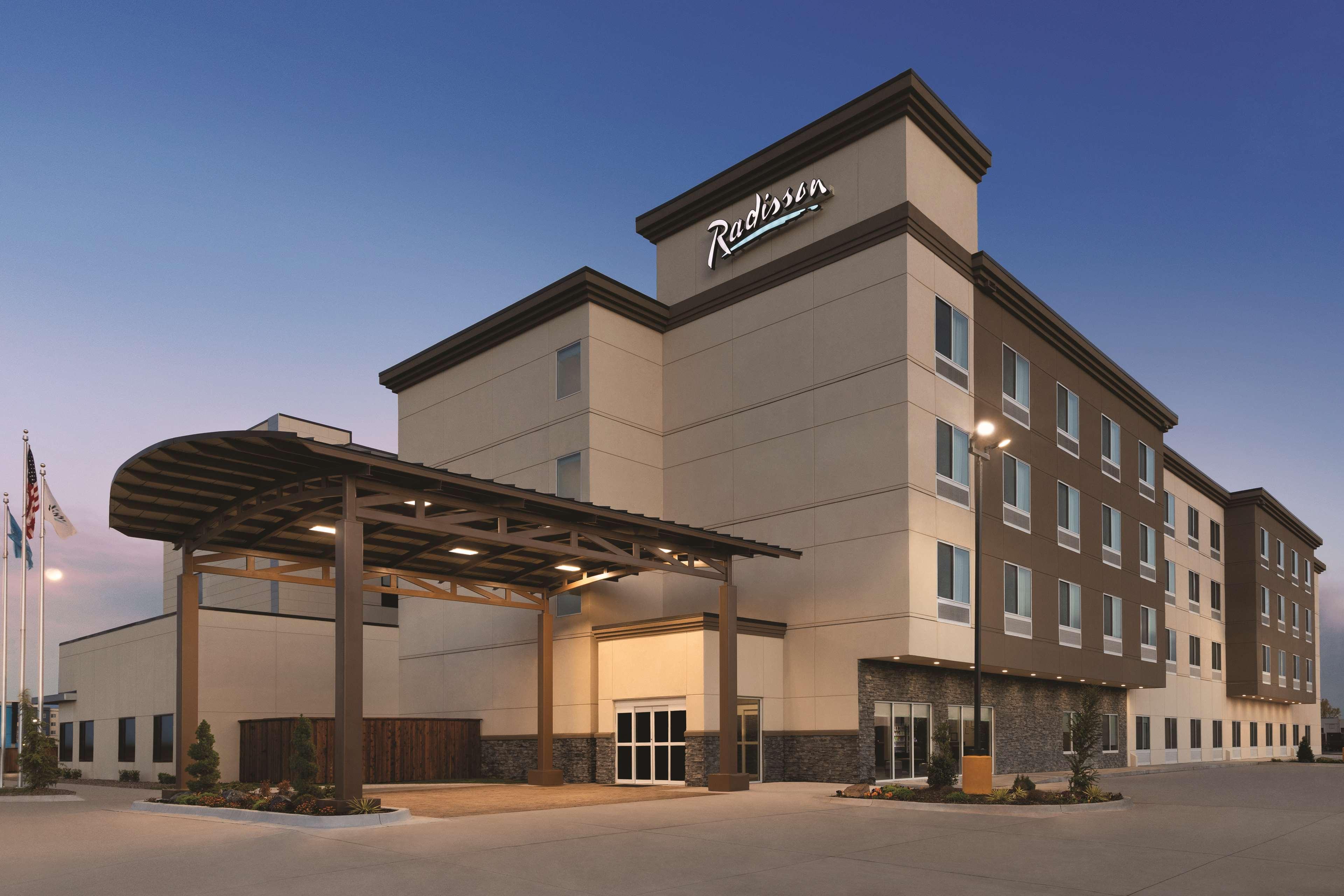 Radisson Airport