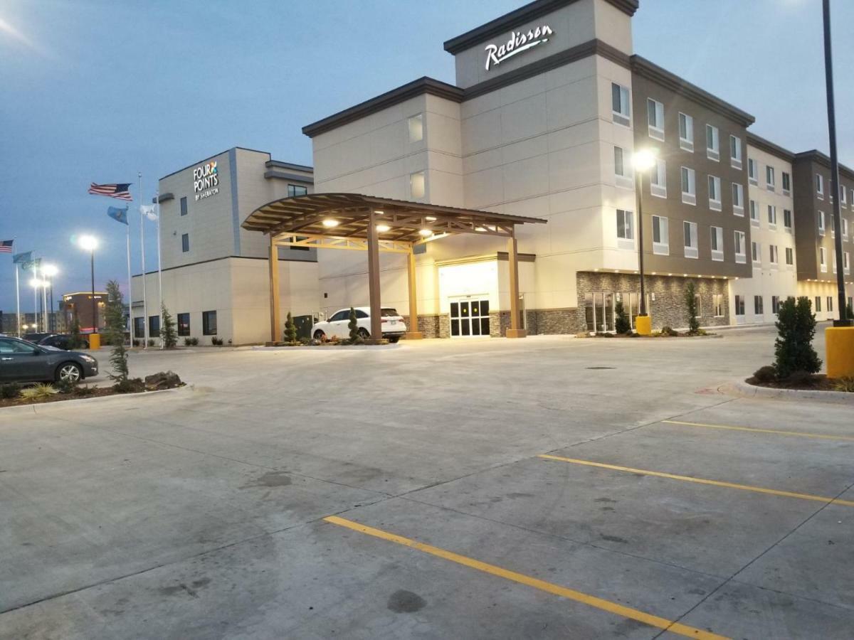 Radisson Airport Hotel